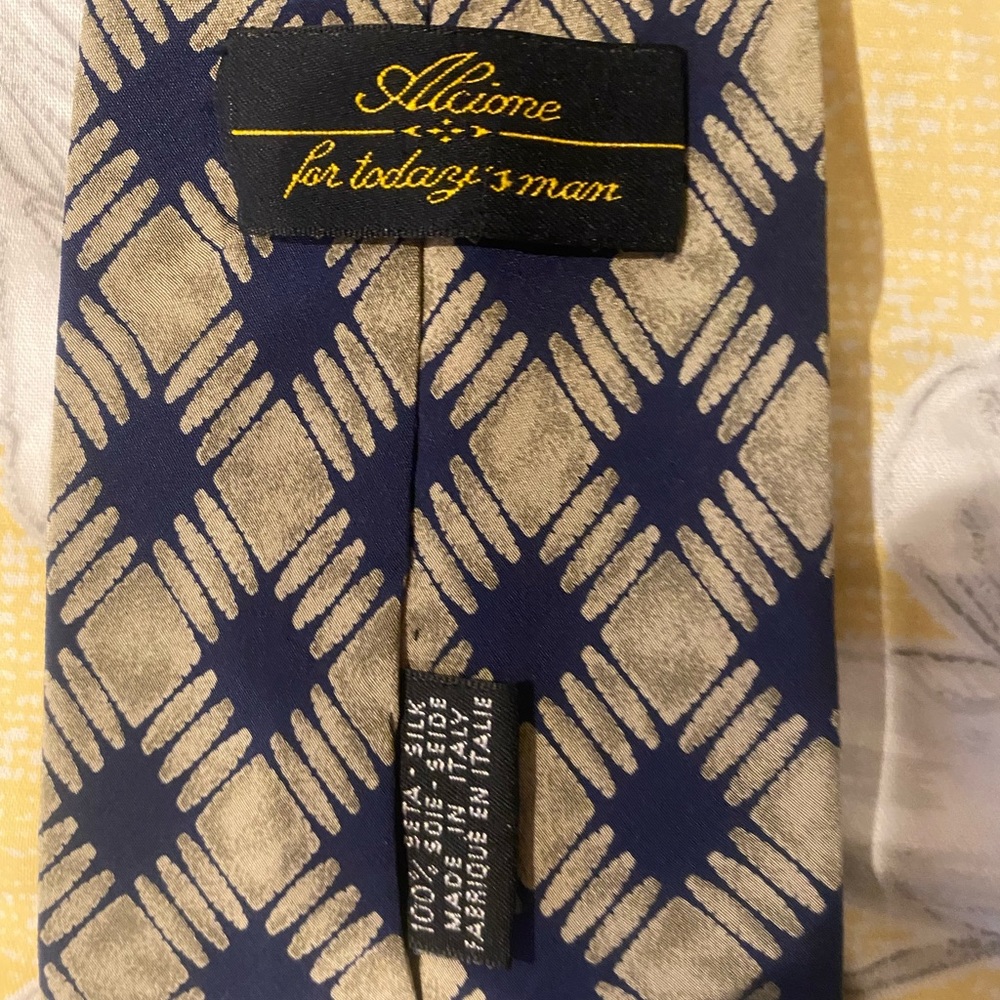 Alcione for Today’s Man Tie
